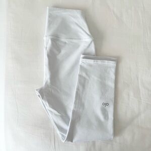 ALO - White High Waist Airbrush Capri Legging, Size M